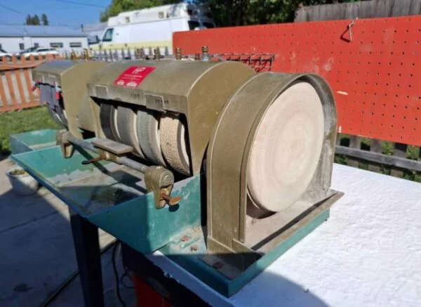 Crown Lapidary 8″ Cabochon Machine